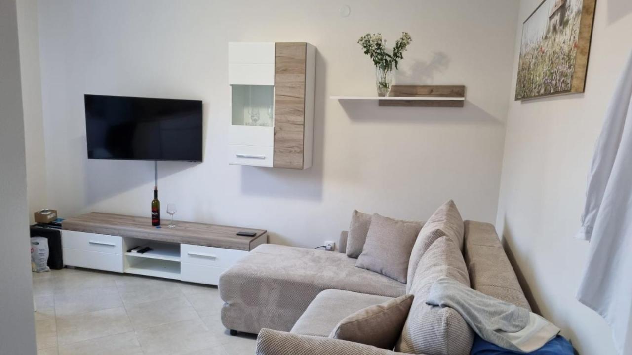 Greenhill-1 Sutomore Apartm Экстерьер фото